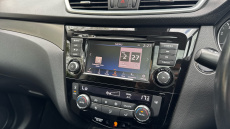 Nissan Qashqai 1.3 DiG-T N-Connecta 5dr Petrol Hatchback